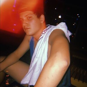 Meet your Posher, Eligio